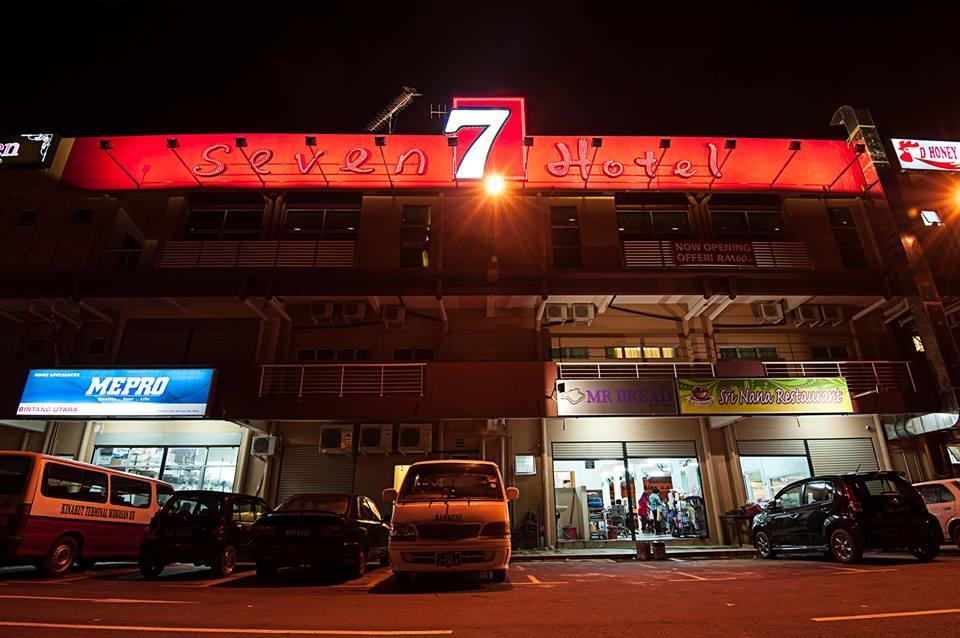 Seven Hotel Putatan Exterior foto